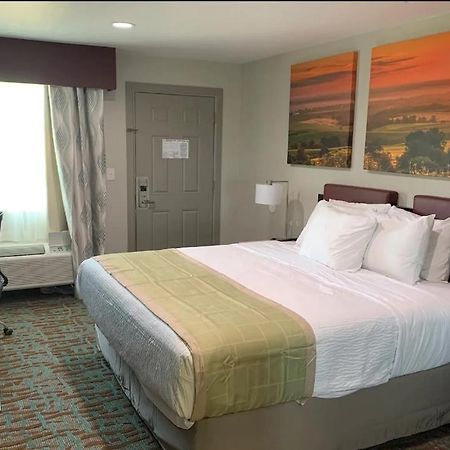 Days Inn By Wyndham Bellville Mansfield Exteriér fotografie