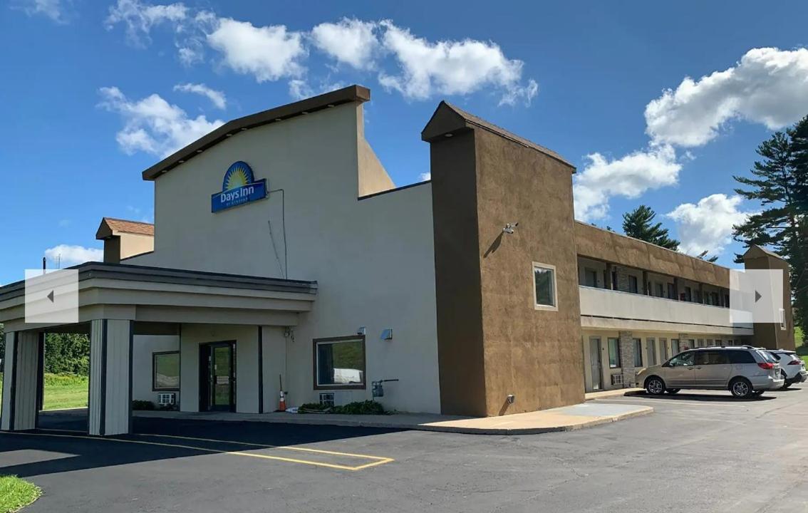 Days Inn By Wyndham Bellville Mansfield Exteriér fotografie