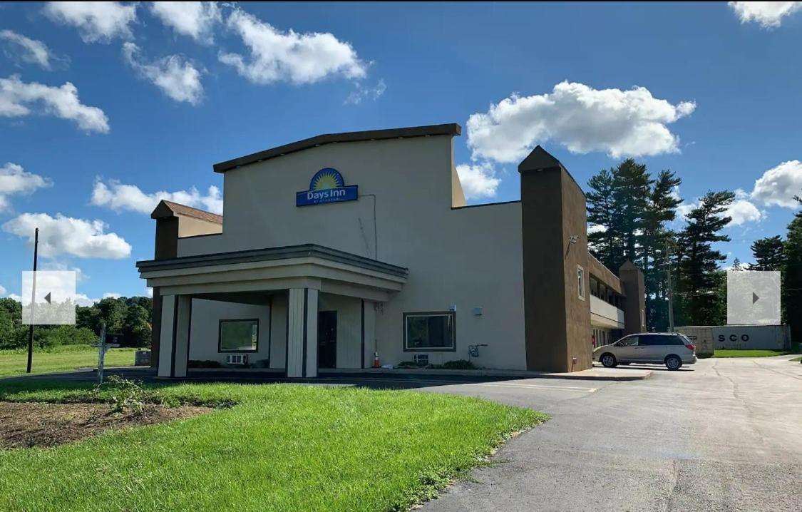 Days Inn By Wyndham Bellville Mansfield Exteriér fotografie