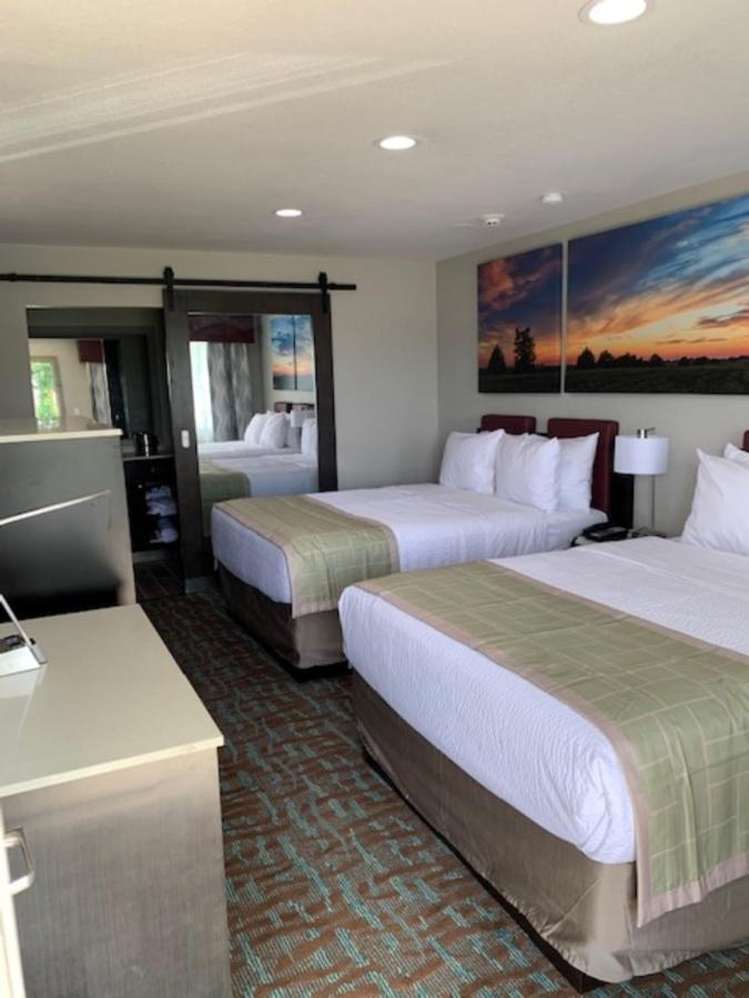 Days Inn By Wyndham Bellville Mansfield Exteriér fotografie